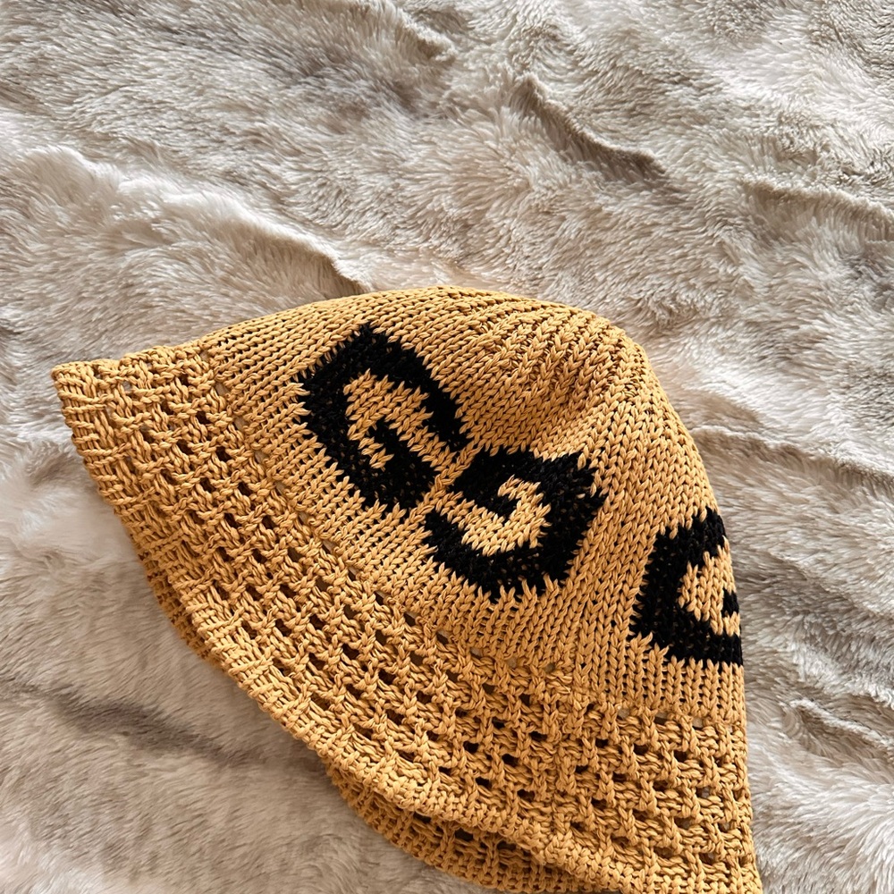 Cute Knit Crochet Bucket Hat - Tan and Black